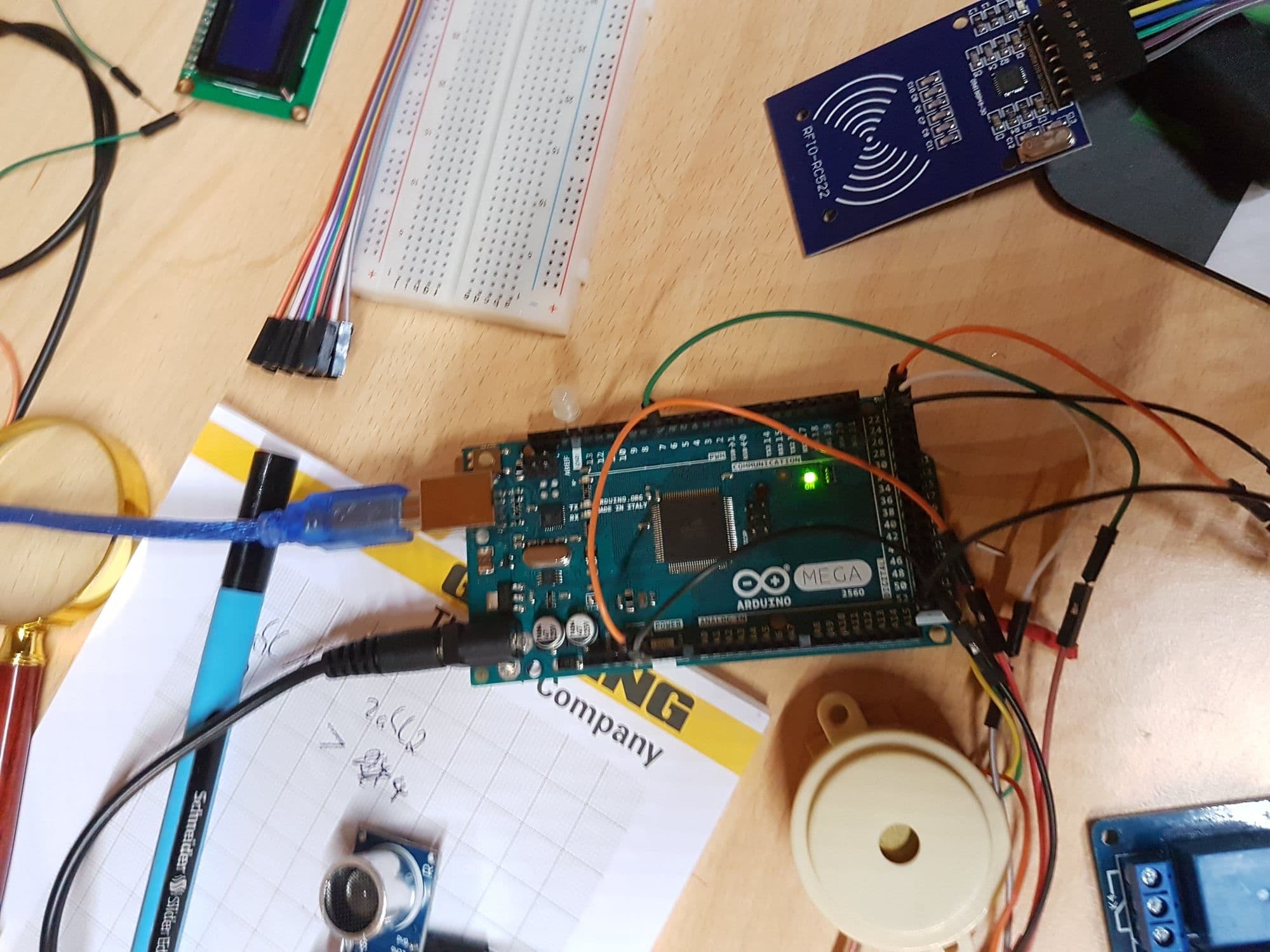Arduino Mega with RFID reader and LCD display