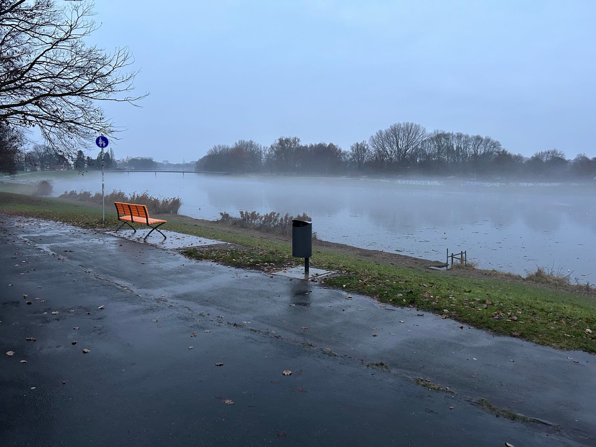 Foggy morning at the river in Bremen